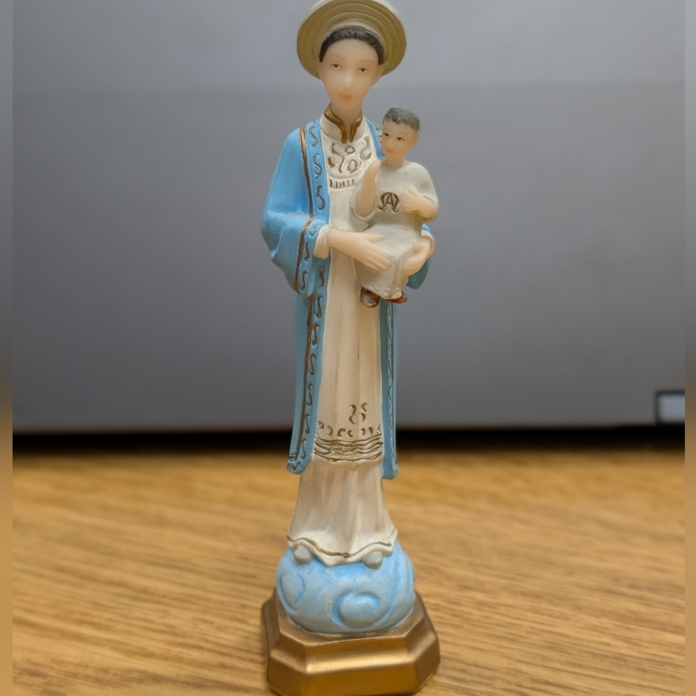 Our Lady of La Vang Virgin Mary Blessed Mother Catholic Religious Statue